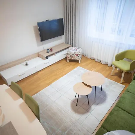 アパート Luxury Apartment- Scc Area-free Private Parking サラエヴォ