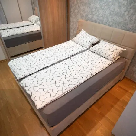Luxury Apartment- Scc Area-free Private Parking