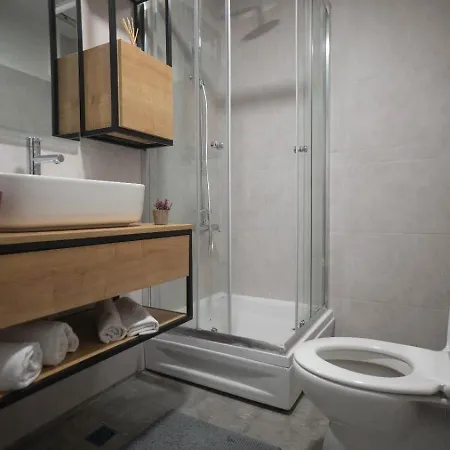 Luxury Apartment- Scc Area-free Private Parking *