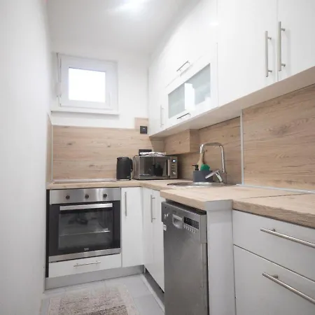 Luxury Apartment- Scc Area-free Private Parking Sarajevo